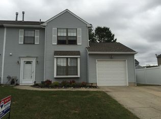 10 Old Orchard Dr, Sicklerville, NJ 08081