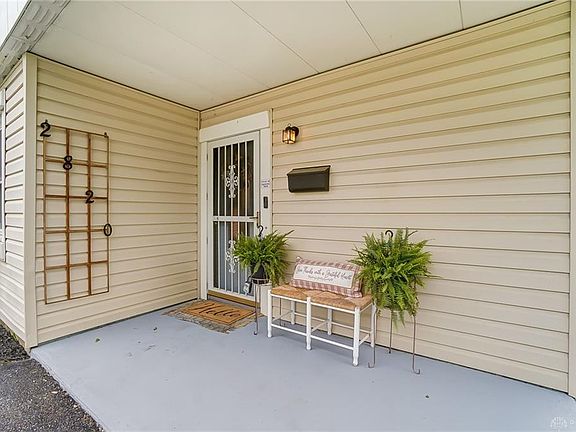 4th image of 2820 Oxford Ave