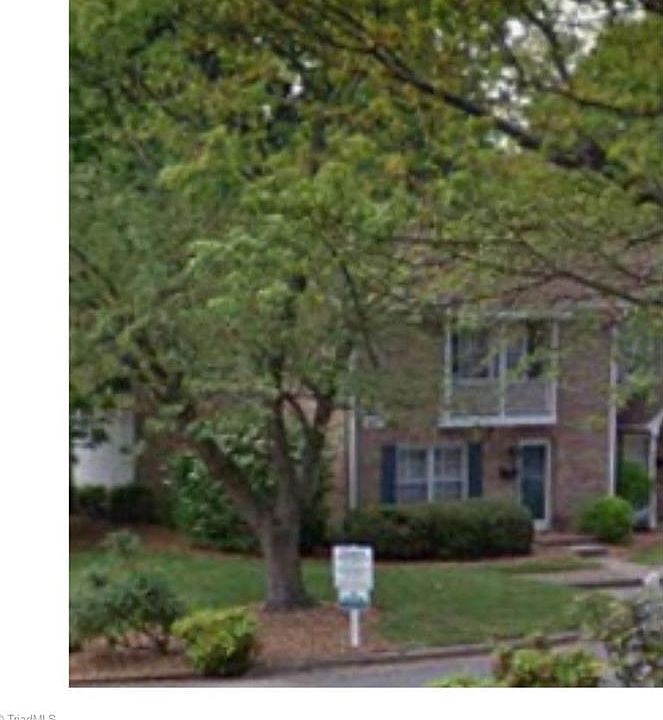 1st image of 3212 Regents Park Ln