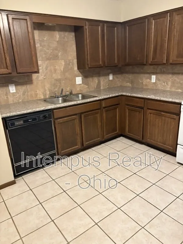2 bed, 1.0 bath, 936 sqft, $1,000 — Photo 3
