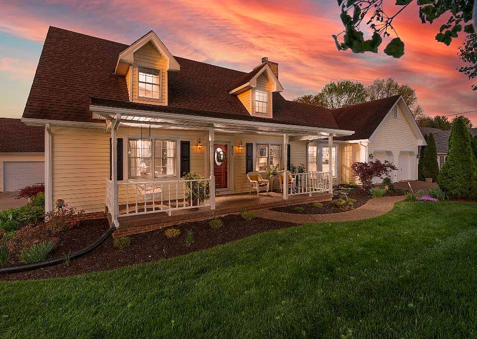 1st image of 809 Rockwood Dr