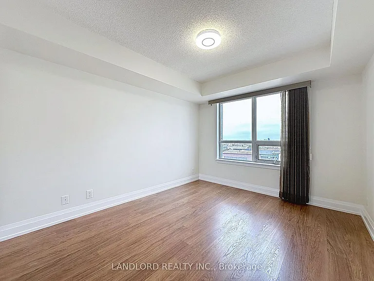 1070 Sheppard Ave W #801 — Photo 11