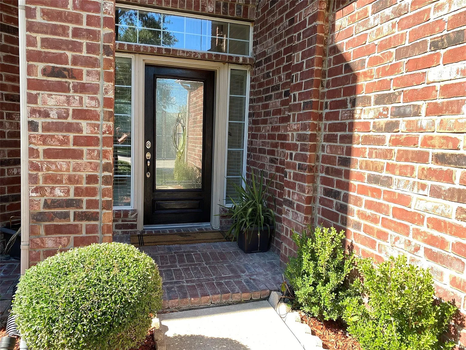 5 bed, 3.5 bath, 3077 sqft, $2,950 — Photo 3