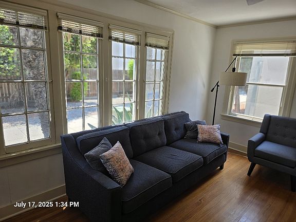3rd image of 451 S Hudson Ave