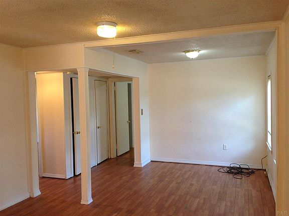 3rd image of 5519 W Jackson St