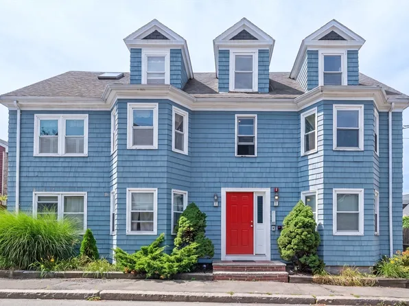 21 Mall St #2, Salem, MA 01970