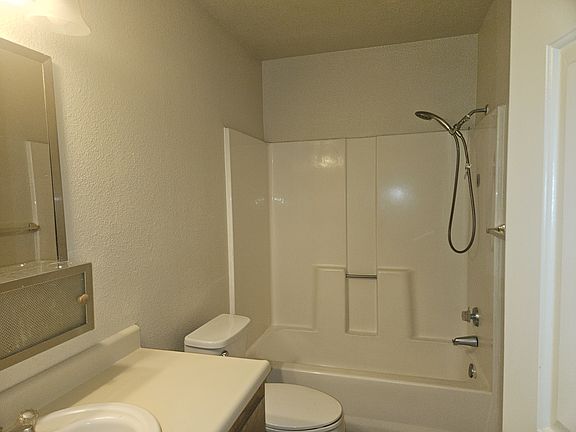 5th image of 4321 N Emerson Ave #102
