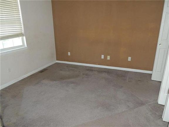 5th image of 12320 Crystal Ave