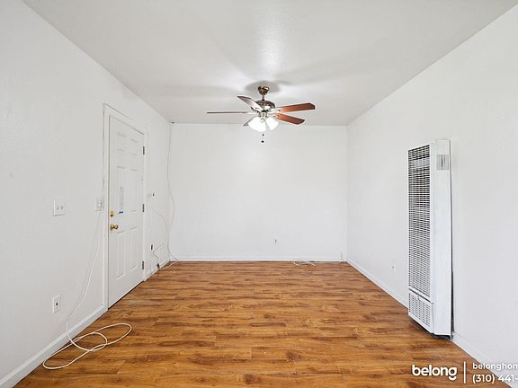 5th image of 1422 W 104th St