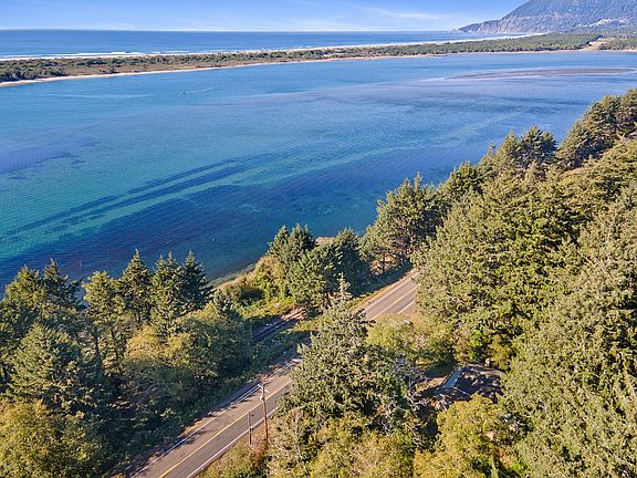 3rd image of 30235 Highway 101 N