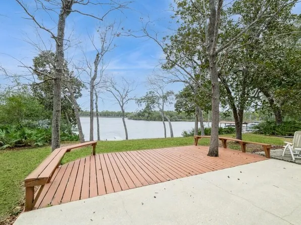 1013 Lake Dr, Niceville, FL 32578