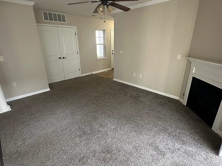 Dockside Village Apartments — Photo 48