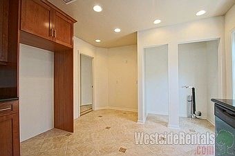5th image of 809 N Gardner St