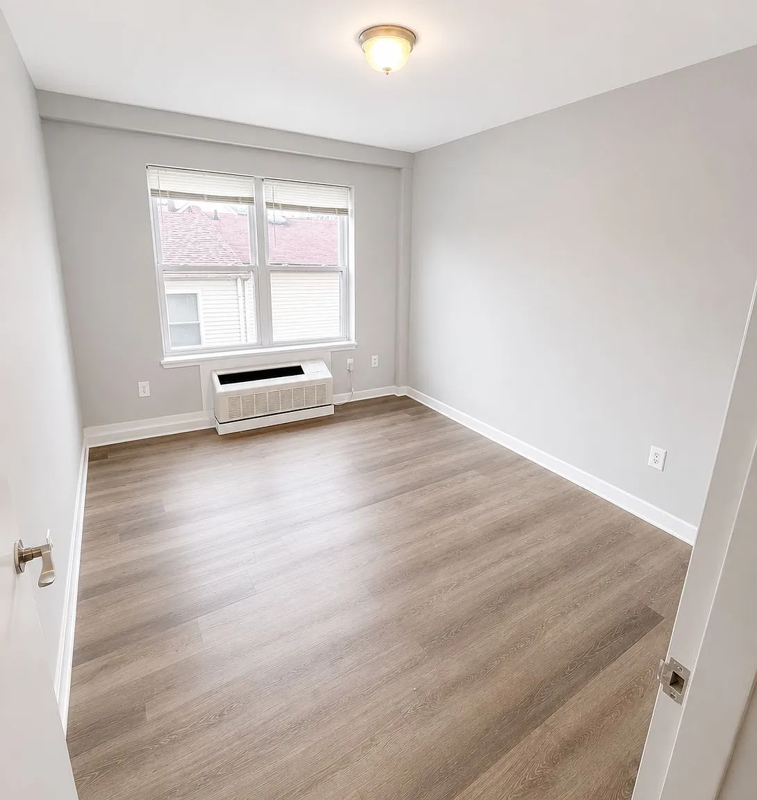 2 bed, $1,931 — Photo 4