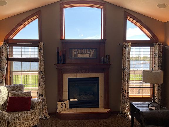 4th image of 31 Golf Dr