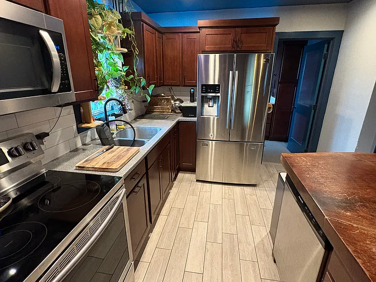 614 W Main St — Photo 12