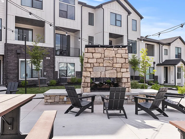 5941 N Cardiff Pass Dr — Photo 24