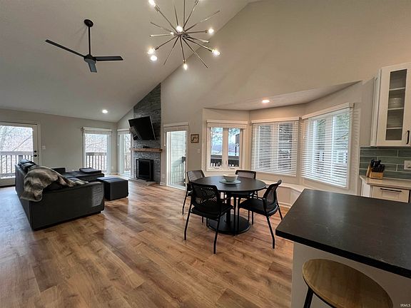 3rd image of 9731 S Harbour Pointe Dr