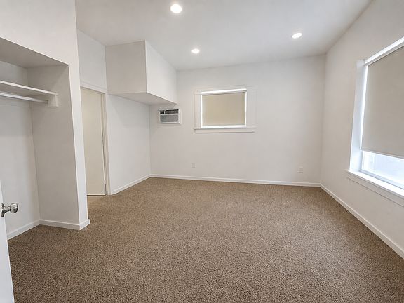 3rd image of 2109 Washington Ave APT 1F