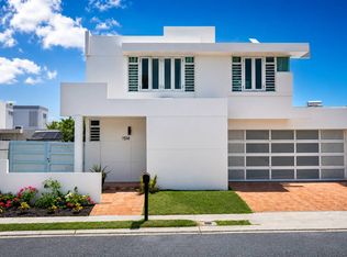 9514 Via Borinquen, Toa Baja, PR 00949