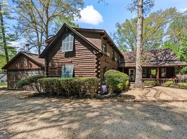 6661 Woodlake Dr, Flowery Branch, GA 30542