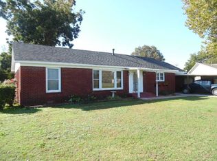 109 4th St, Maysville, OK 73057