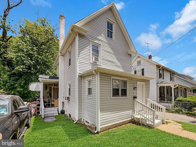 Listing photo 2