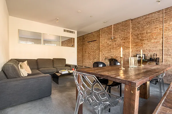 Sold by Kretz Family Real Estate | media 5