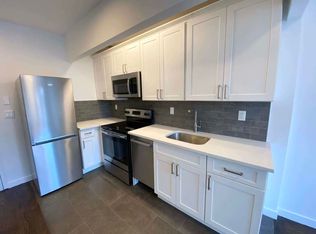 213 20th St #2D, Brooklyn, NY 11232