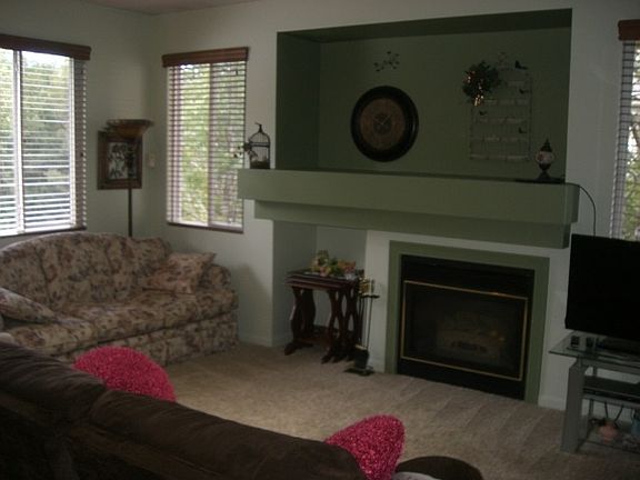 4th image of 6193 Commonwealth Dr