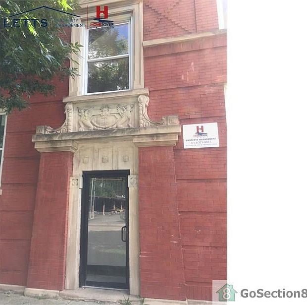 1st image of 7051 S Calumet Ave #1