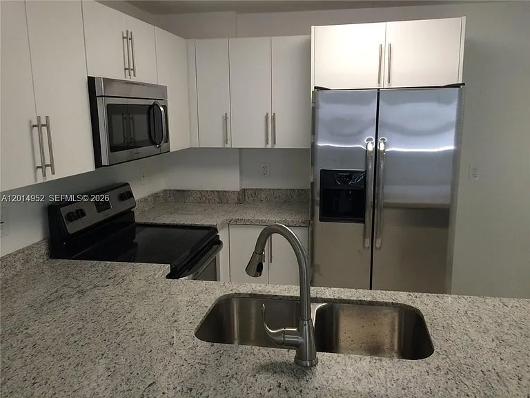 9143 SW 77th Ave #B107 — Photo 11