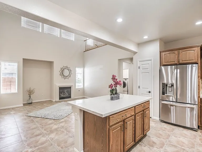 10517 Howling Coyote Ave — Photo 11