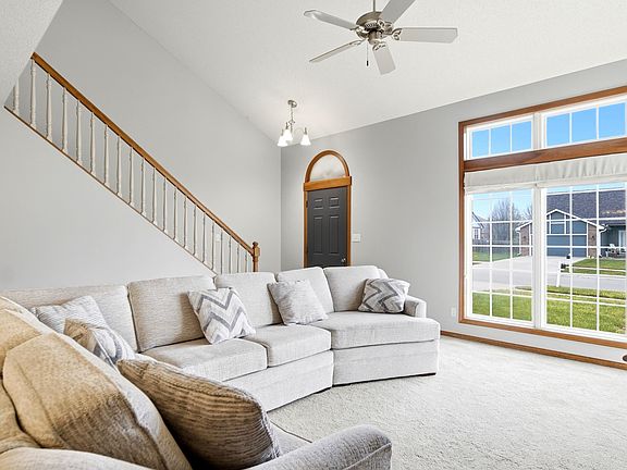 2nd image of 2516 SW Wexford Dr