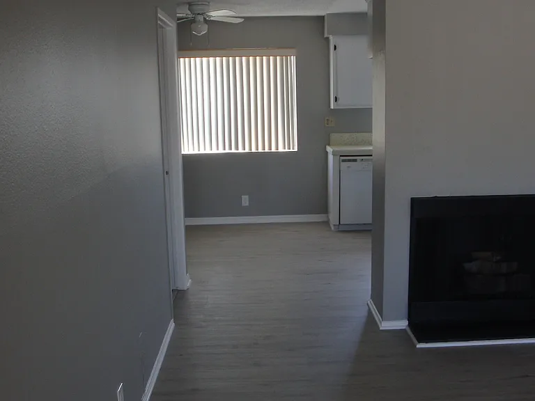 6722 Pickering Ave #B — Photo 3