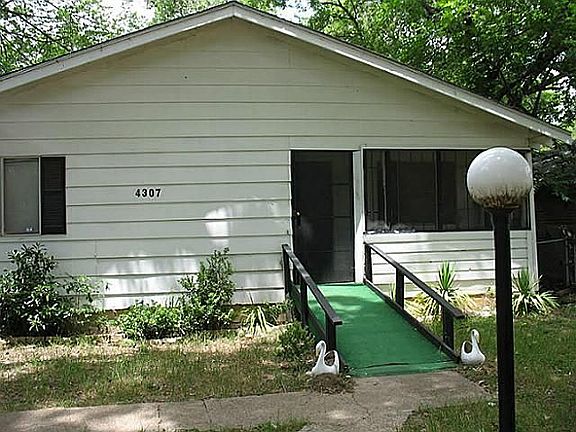3rd image of 4307 Bernal Dr