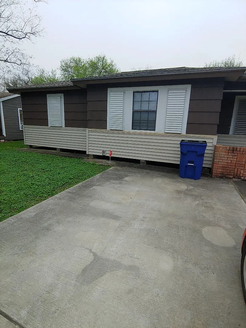 3 bed, 1200 sqft, $1,715 — Photo 3