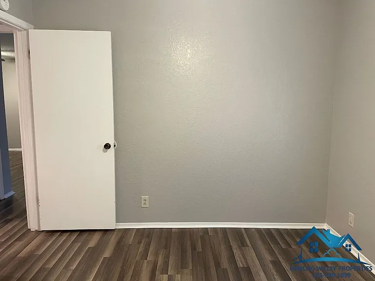 116 Hidalgo St — Photo 12
