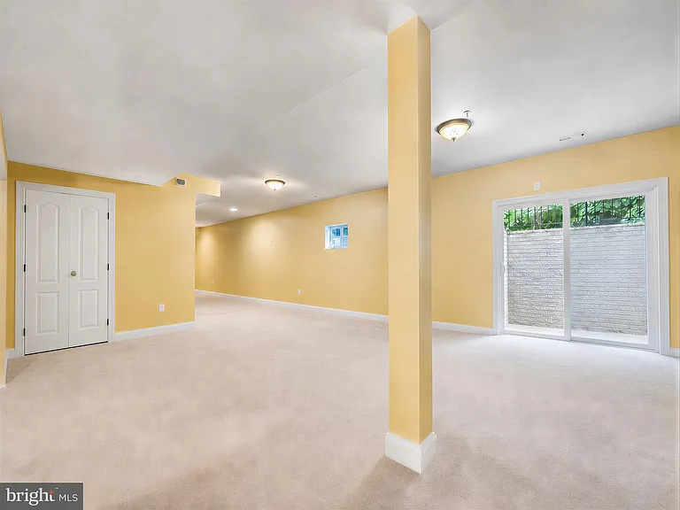 23017 Holloway Ct — Photo 51