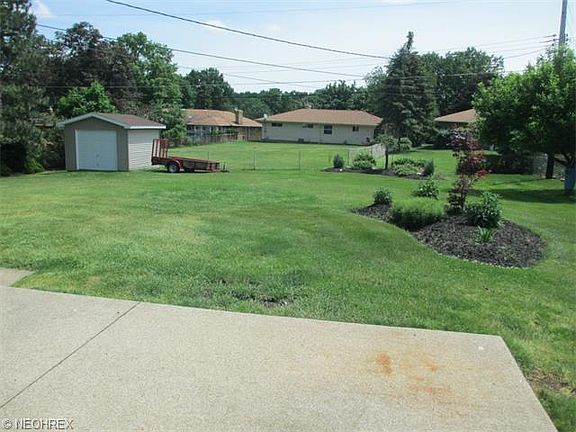 3rd image of 5847 Maureen Dr