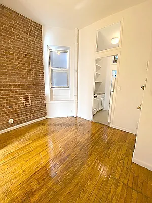 Rented by City Heights Realty | media 11