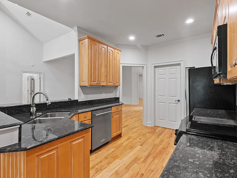 2021 Hillbrook Cir — Photo 10