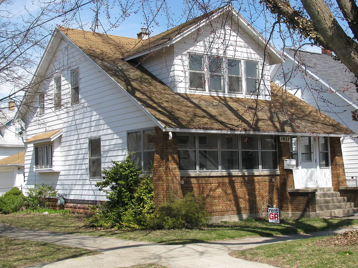 Front Enclosed Porch - 1057 12th St NW