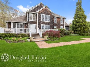 261 Edge Of Woods Rd, Southampton, NY 11968