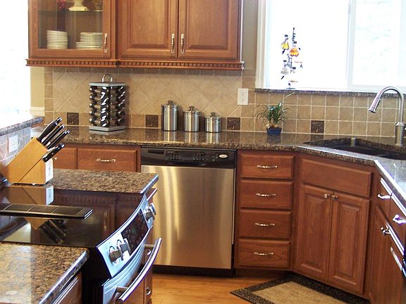 kitcen, bamboo floors, custom cabinets