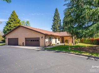 22044 Grove Cir, Red Bluff, CA 96080