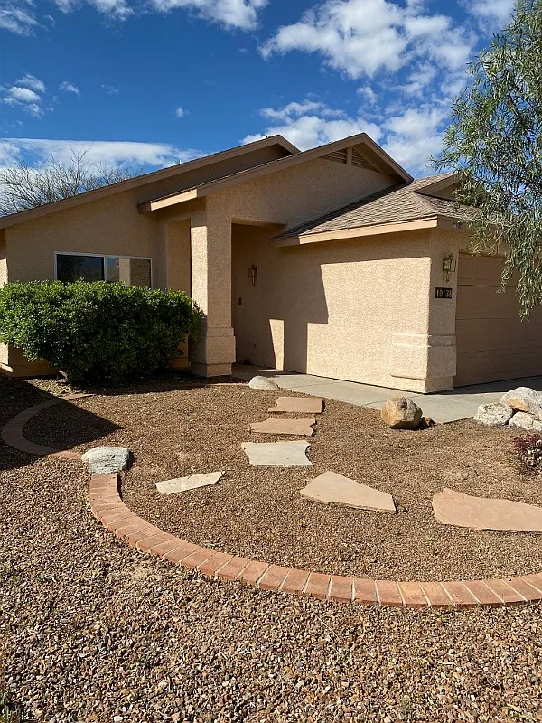 3 bed, 2.0 bath, 1445 sqft, $1,650 — Photo 1