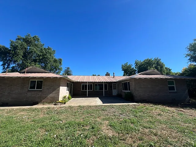1157 East Ave — Photo 34
