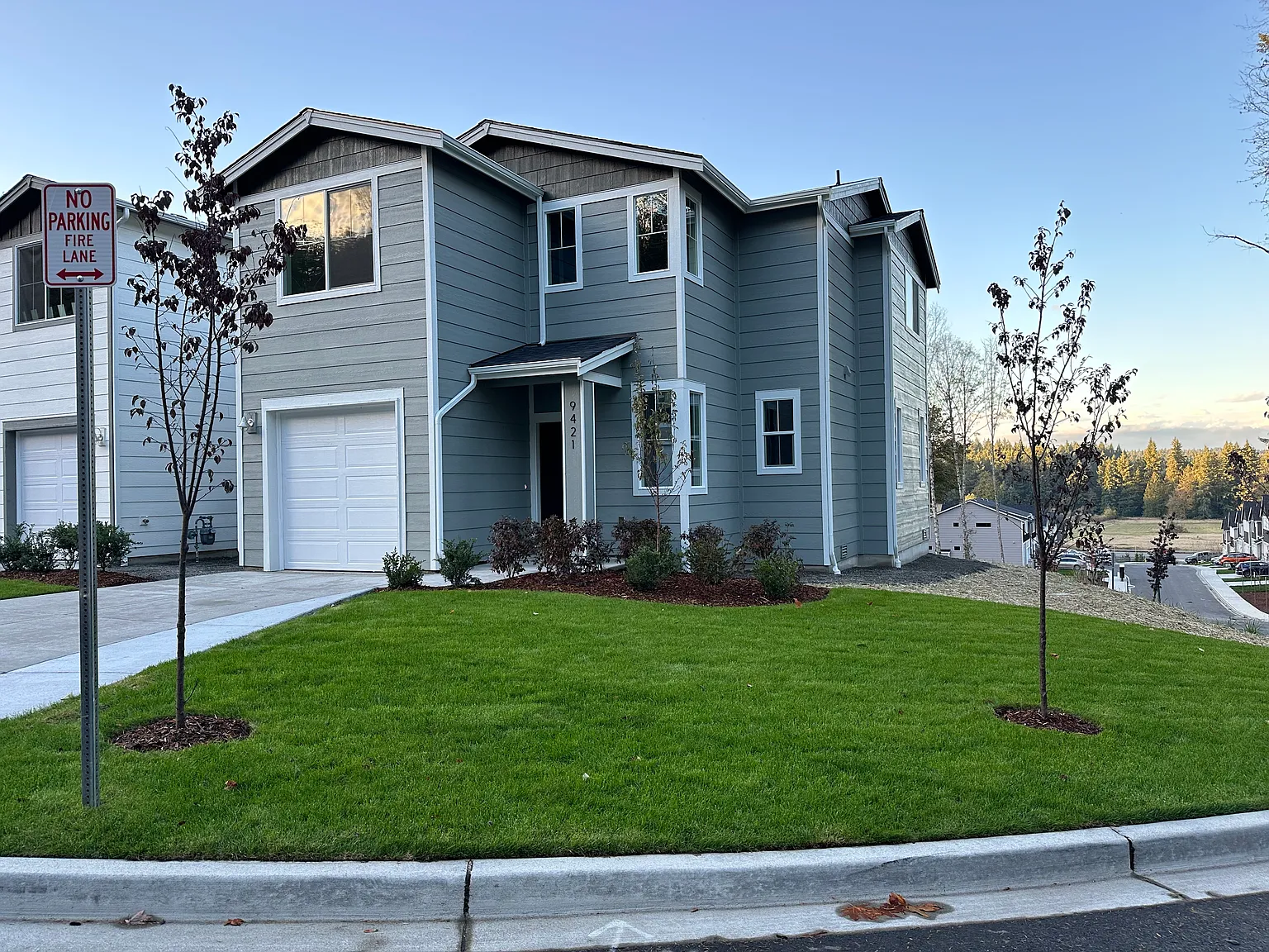 3 bed, 2.5 bath, 1589 sqft, $3,000 — Photo 1