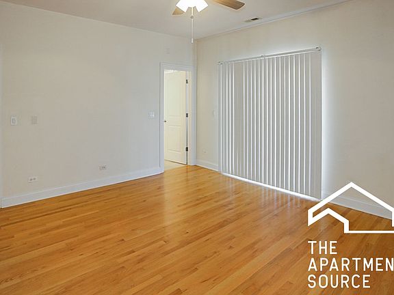5th image of 3823 N Southport Ave APT 2